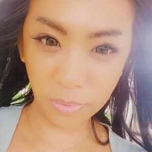 Meet your Posher, Claire